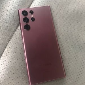 Brand new Samsung galaxy s22 Ultra $800 OBO